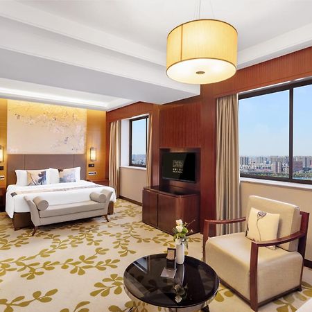 Enlux Hotel Цзинань Экстерьер фото