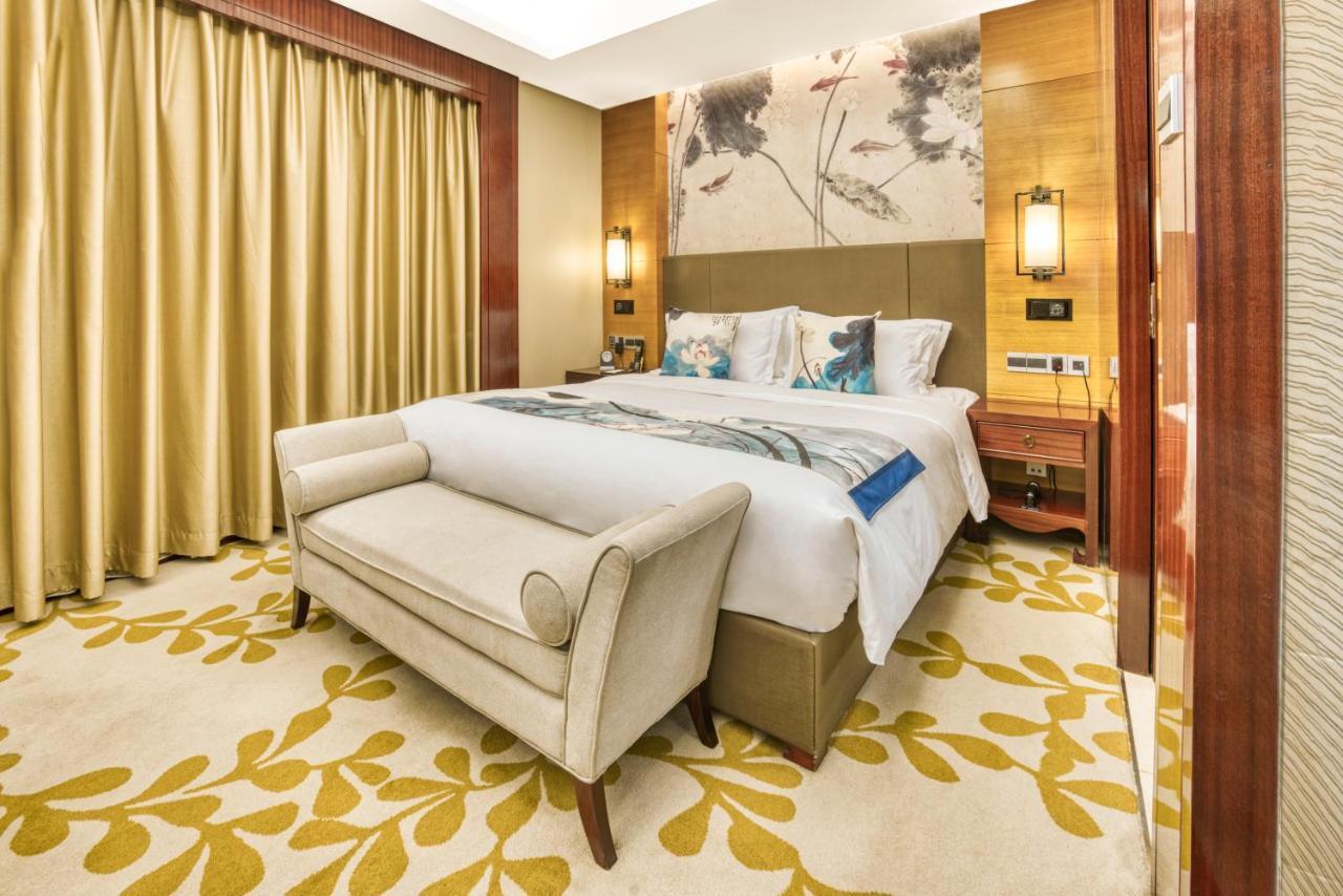 Enlux Hotel Цзинань Экстерьер фото