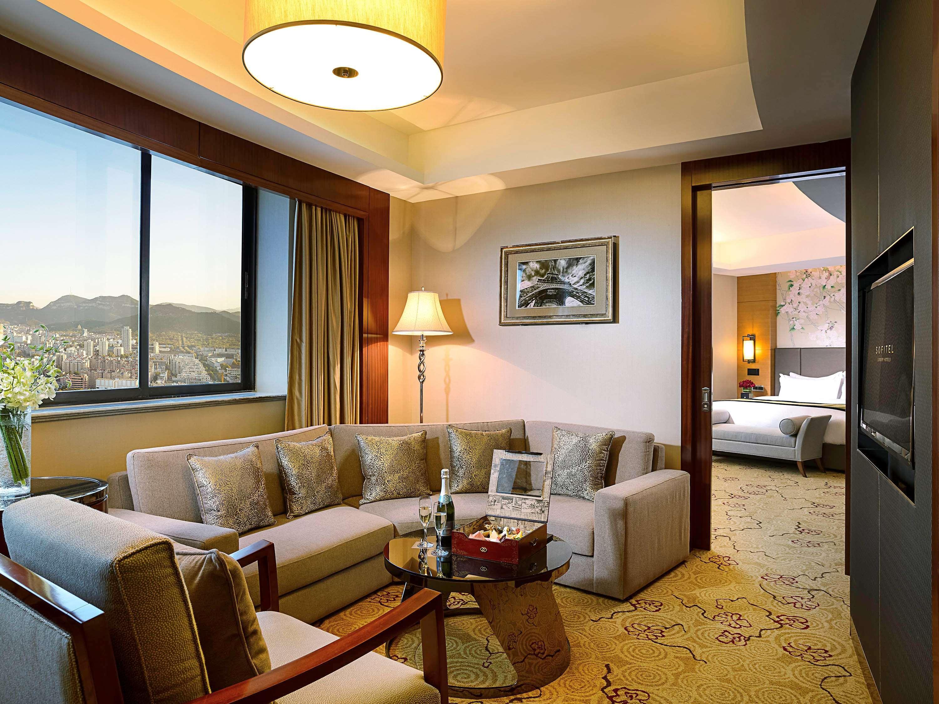 Enlux Hotel Цзинань Экстерьер фото